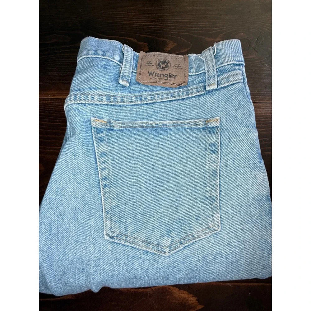 Wrangler Authentic Mens Regular Fit Straight Leg Light Wash Jeans 97601SB 36x32